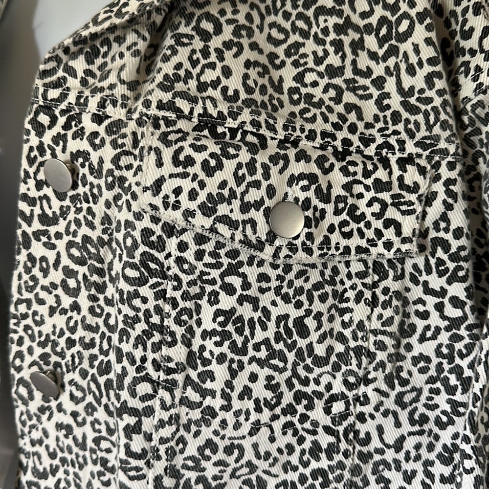 Leopard jacket - Picture 6 of 7